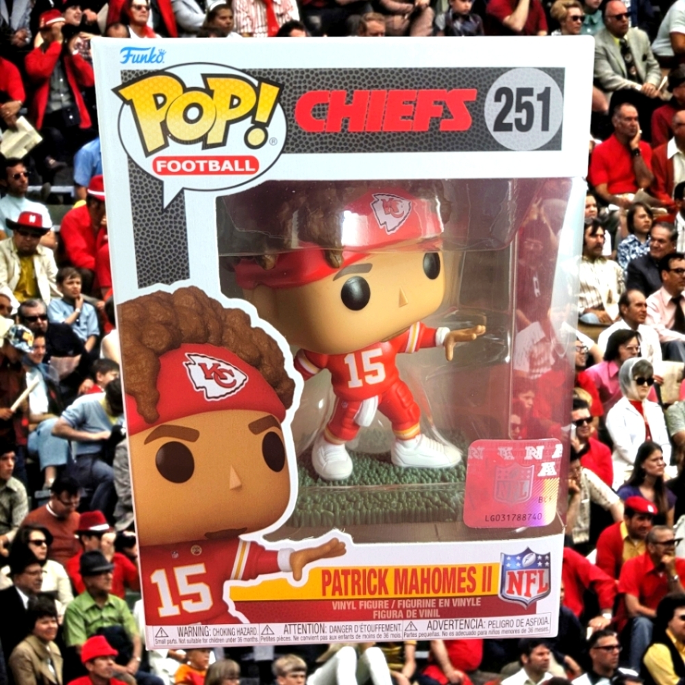 Patrick Mahomes II funko # 251 (nib) With pop protector